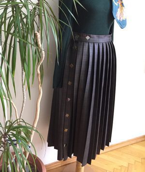 kahverengi-deri-piliseli-etek-et-01